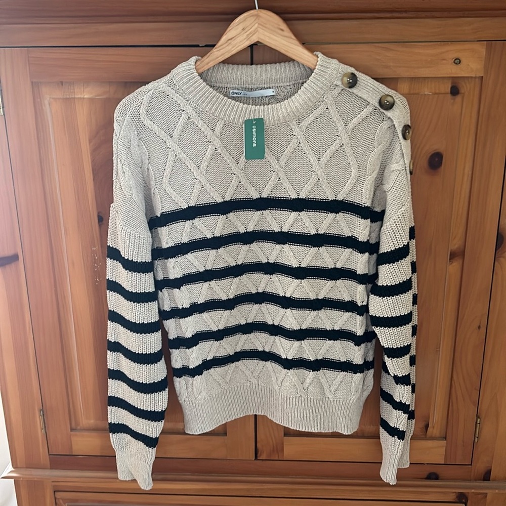 BNWT stone/navy striped cable knit sweater
